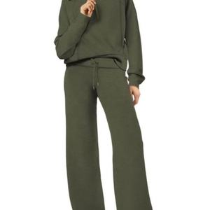 Conjunto Deportivo Premium con Estampado 3D – Sudadera con Capucha y Pantalones Jogger a Juego - Product Image 2