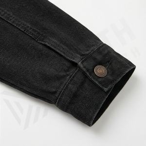 แจ็คเก็ตยีนส์ผู้หญิงพรีเมียม กระดุมหน้า ปกพับแบบคลาสสิก แขนยาว สีสั่งทำได้ แฟชั่นสตรีททันสมัย - Product Image 6