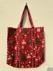 Bolso de playa Kantha de algodón hecho a mano con estampado navideño para mujer, bolso abierto con parte superior, dos forros de lona, hermoso hombro acolchado para viajes - Product Image 4