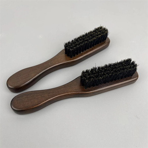 Brosse à barbe en crin de cheval MORGANS INDUSTRIES, manche en bois, écologique, outil de toilettage efficace, utilisation en salon et à domicile - Product Image 2