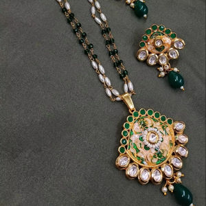 Indian Traditional & Fashionable Gold Plated Flower Stylish Drop & Kundan Copper Pendant Necklace <b>Set</b> for Women With Chain - Product Image 1