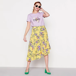 Camiseta de mujer de alta calidad con estampado de transferencia de calor personalizado ropa de verano cómoda informal de algodón de alta calidad - Product Image 3