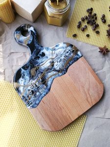 Tabla de cortar de madera y resina con temática oceánica pulida adecuada para hogares elegantes y uso de mesa de comedor contemporánea - Product Image 5