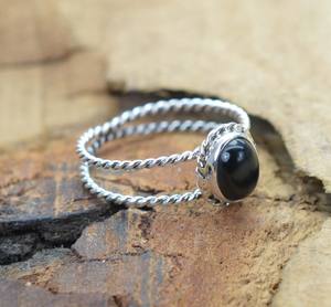 Anillo minimalista de plata maciza 925 con cabujón ovalado de ónix negro, anillo clásico fino para fiesta de boda con cabujones pequeños, anillo de ónix negro - Product Image 3