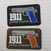 Patchs en PVC souple en relief 3D avec logo personnalisé OEM avec tissu en silicone Personnalisation complète Crochets pour vêtements de style