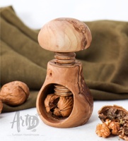 Casse-noix artisanal en bois d'olivier ArtisRaw, écologique et durable, en stock, origine TN, commande en gros disponible