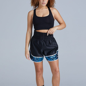 Pantalones cortos de boxeo transpirables para mujer con impresión personalizada Proveedor OEM para entrenamiento y partidos Opciones de etiqueta privada - Product Image 3