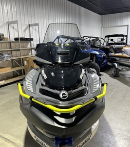 Moto Acuática Sea-Doo Explorer Pro 230 BRP 2024/2025 de la MEJOR Calidad, 100% Auténtica, Motor de 2 Tiempos, Disponible en Stock - Product Image 1