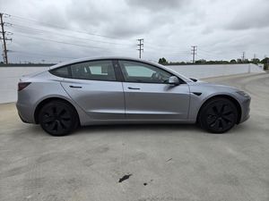 Tesla Model 3 Long Range RWD 2025 - Product Image 2