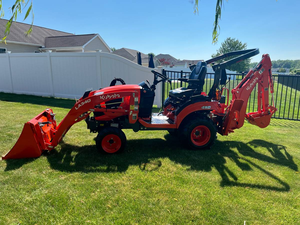 Tracteur utilitaire Kubota BX23S 23HP d'origine |   Tracteur diesel 4x4 pour l'agriculture et tracteur compact pour les projets d'aménagement paysager - Product Image 5
