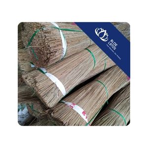 ไม้กวาดมะพร้าวคุณภาพสูงแท่งยาวทนทานเหมาะสำหรับทำไม้กวาดทำความสะอาดในบ้านกลางแจ้งในครัวเรือนเวียดนาม - Product Image 1