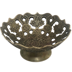 Bol à fruits en métal en laiton de qualité avec design sculpté pour la maison, le salon et les ustensiles de cuisine. - Product Image 1