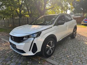 Peugeot 3008 GT 1.6L PureTech Essence 181 CV SUV d'occasion en bon état, sièges en cuir, toit ouvrant panoramique, phares à LED, transmission automatique - Product Image 3