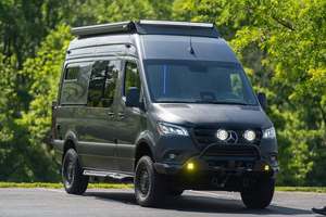 รถตู้แคมป์ปิ้งสุดหรู 2025 Sprinter 144 AWD |   ไฟ LED ติดหลังคาสำหรับรถบ้าน รถแคมป์ปิ้ง ไฟส่องสว่างภายนอกแบบแถบ ไฟเหนือศีรษะ - Product Image 2