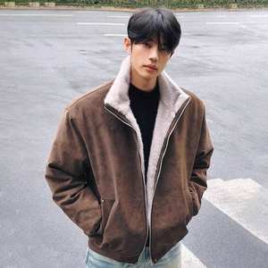 Veste en daim doublée de coton pour homme, coupe ample, style américain, col montant, fermeture éclair, coupe-vent et imperméable pour l'hiver – Vente en gros - Product Image 2