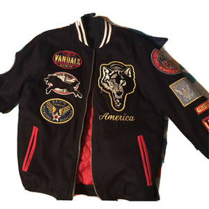 เสื้อแจ็คเก็ตทีมเบสบอลโรงเรียนมัธยมปลายแบบสั่งทำพิเศษ  รุ่น Varsity Letterman  สไตล์สตรีทแฟชั่น  เป็นมิตรกับสิ่งแวดล้อม  แบบสองด้านใส่ได้  สำหรับฤดูหนาว  ปรับแต่งได้ - Product Image 1