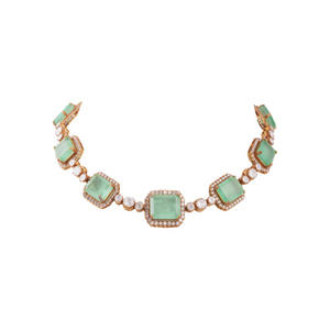 Collar Moderno Gajaah de Plata 925 con Esmeralda Contemporánea y Diamantes, Modelo The Verdant Rivière, con Baño de Oro - Product Image 3