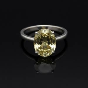 Anillo de Compromiso y Boda de Cuarzo Amarillo Natural con Corte Ovalado, Plata de Ley 925, Símbolo Religioso Cristiano, Regalo Minimalista - Product Image 1