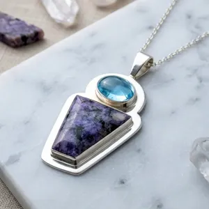 Colgante de Plata 925 con Charoita Geométrica y Topacio Azul, Estilo Bohemio, Joyería Unisex para Uso Diario - Product Image 1