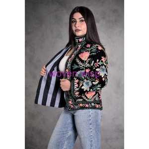 Suzani แจ็กเก็ตสั้นสำหรับผู้หญิงแบบโบฮีเมียนปักลายสีชมพูระบายอากาศได้ดีดีไซน์แฟชั่น suzani - Product Image 3