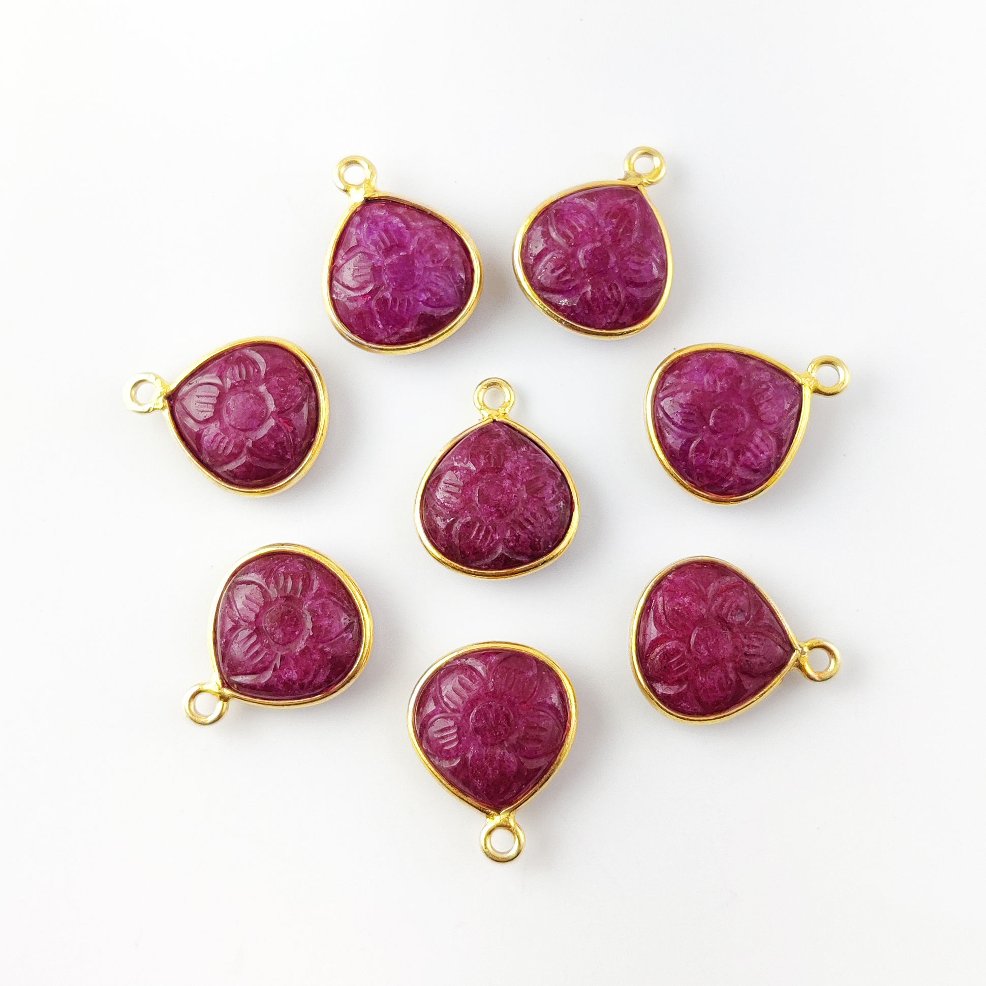 ทับทิมสีแดงย้อมสี