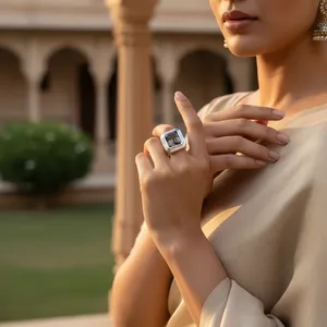 Bague Cocktail Art Palace en Argent 925 avec Quartz Taille Émeraude, Sertissage Géométrique, Style Classique, Unisexe, Usage Quotidien, Fiançailles - Product Image 2