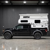 Camping-car rigide pour pick-up Ford F150 Raptor 4x4, idéal pour le camping tout-terrain et les voyages en camping-car.