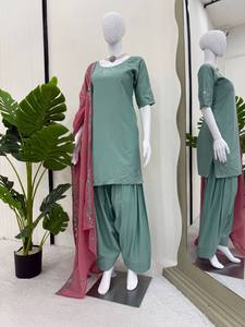 NOUVEAU TROIS PIÈCES TENDANCE PRÊT À PORTER PANTALON KURTA AVEC BLOUSE TUBE - Product Image 4