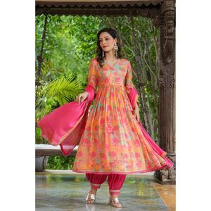 Style moderne à la mode lourd et beau pantalon Chinon Kurti le plus tendance avec Dupatta avec travail imprimé au prix de gros - Product Image 1