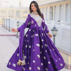 Violet Anarkali robe dupatta ensemble pour femmes et filles indien pakistanais mariage longue robe de soirée indien robe de mariage - Product Image 1