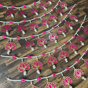 Cuentas de loto hechas a mano, puerta Toran colgante, decoración navideña, decoración de Diwali, regalo de devolución Bandarwal hecho a mano, decoración de recuerdo de boda - Product Image 1