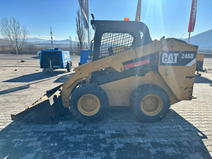 Chargeuse sur pneus Caterpillar 246D Diesel 2015 |   Chargeuse compacte CAT 246D, modèle 3,6 tonnes, moteur diesel haute performance 74 CV C3.3B - Product Image 2