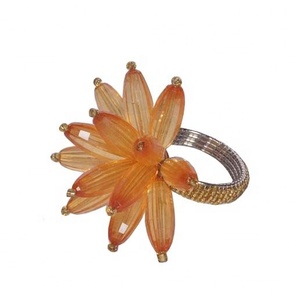 ANNEAU DE SERVIETTE EN MÉTAL DE DESIGNER DE PERLES DE COULEUR POUR LA DÉCORATION DE NOËL ET DE MARIAGE ANNEAU DE TISSU DE SERVIETTE - Product Image 1