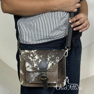 Nuevo diseñador Sling Bag Western Cowhide Fur Leather Bolso elegante Hair On Hide Fur Bohemian Hot Sale Bolso de usos múltiples para mujer - Product Image 1