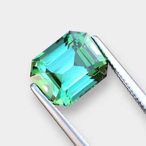 Turmalina natural azul verdosa de corte esmeralda excelente de 4.03 CT, sin defectos, procedente de Afganistán. - Product Image 4