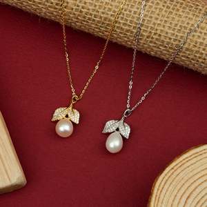SHREYA DIAM Collier élégant avec pendentif feuille, perle d'eau douce, zircon taille brillant, plaqué rhodium, chaîne serpent en argent 925 pour femme - Product Image 5