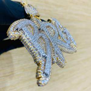 Pendentif Croix de Luxe en Moissanite 3 carats Plaqué Or Jaune 18K Style Hiphop Breloque de Mariage Hommes Enfants Cadeau Inspiré de l'Hindouisme - Product Image 1