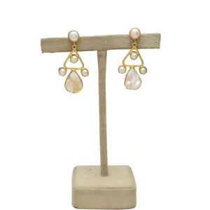 Pendientes de Perlas Naturales de Agua Dulce Blancas Ostra, Estilo Vintage, Latón Chapado en Oro de 24K, Hechos a Mano, Cristianos, para Mujer, Boda - Product Image 3