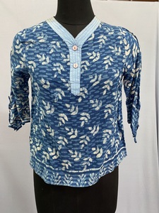 ชุดเดรสสำหรับผู้หญิงแขนยาวคอวีพิมพ์ลายแขนยาวเสื้อคอวี - Product Image 2