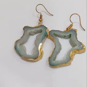 Pendientes Largos Hechos a Mano con Piedras Naturales y Baño de Oro, Joyería de Moda para Mujer, Hechos Principalmente de Latón - Product Image 2