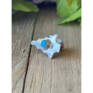 Broche de Flecha Navajo Hecho a Mano en Plata de Ley con Turquesa - Product Image 2