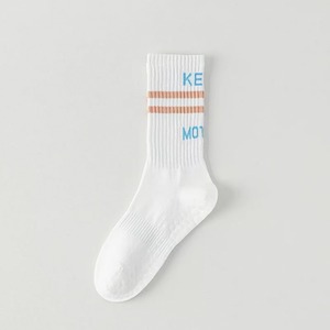 ODM Logo personnalisé Crew Grip Chaussettes à rayures antidérapantes Motifs de lettres Coton Yoga Pilates Dance Wear Vente en gros de l'usine du Vietnam - Product Image 2