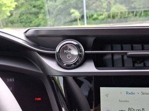 2025 asequible lLe-xuss RZ 450e RZ 450e Premium - Product Image 6