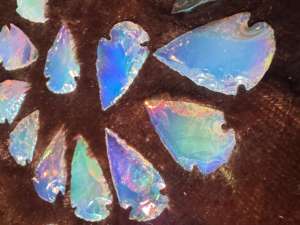 Pointe de flèche en cristal-Vente en gros Angel Aura Quartz Arrowheads-Points de cristal enduits d'arc-en-ciel en vrac - Product Image 3