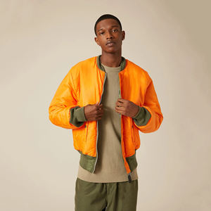 High Street Professional Baseball Bomber Jacket Logotipo personalizado Tela de calidad Moda de invierno Estilo casual con cuello con capucha - Product Image 2