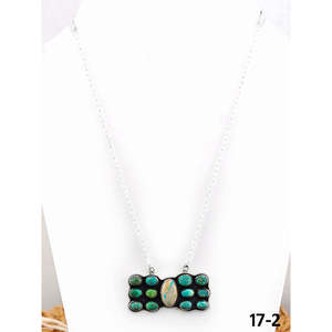 Collier artisanal en turquoise et argent sterling à motif géométrique du sud-ouest - Product Image 1
