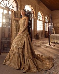 NUEVO TRABAJO DE BORDADO ZARI EN KURTA LARGA DE ORO NOVIAL CON VESTIDO LEHENGA Adornado CON CUENTAS DE CRISTAL, PIEDRA, DABKA work @ 2023 - Product Image 1