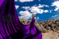 Fabrication sur mesure Satin rouge Volant satin Long train Différentes couleurs Large et long train Fashion Lady Dress Femme