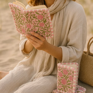 Couverture de journal floral rose matelassé chic-Idée cadeau écologique et réfléchie - Product Image 1