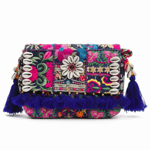 Pochette brodée motif floral avec doublure en satin, fermeture éclair faite main, style féminin tendance, dotée de chaînes et de sangles - Product Image 3